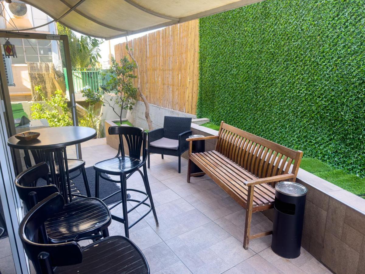 Central Laguardia Hotel Tel Aviv Exterior foto